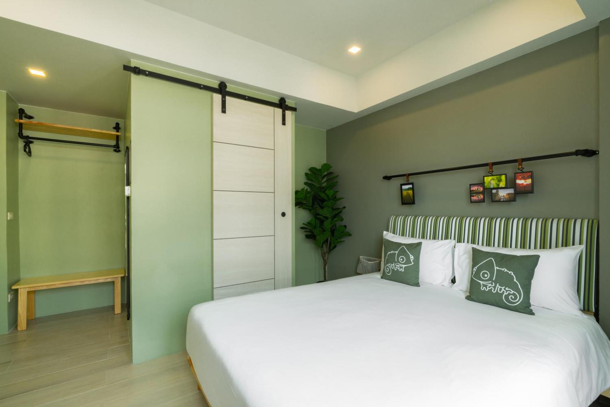 Chamemon Bed Phuket Town Hotel Buitenkant foto